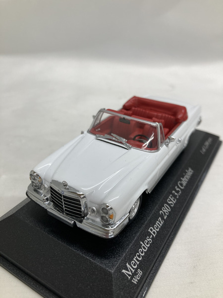 8：MINICHAMPS  Mercedes Benz 280 SE 3.5