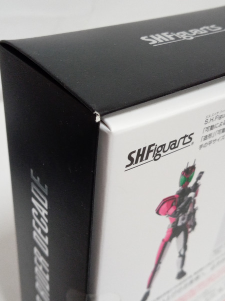 メーカー 仮面ライダーフィギュア S.H.Figuarts 真骨彫製法 仮面ライダーディケイド