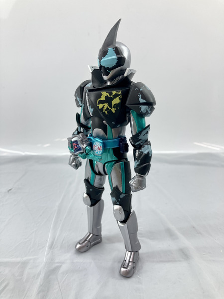 メーカー 仮面ライダーフィギュア S.H.Figuarts 仮面ライダーエビルバットゲノム/ジャッカルゲノム