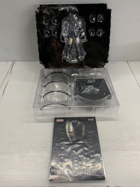 千値練 RE:EDIT IRON MAN #06 MARVEL NOW! ver. BLACK X GOLD