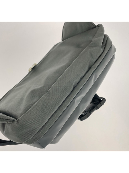 ボディバッグ CIE グレー