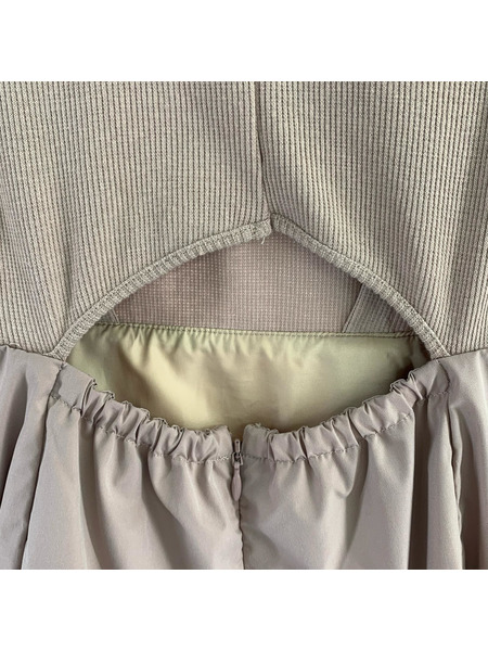 Lily Brown ノースリーブワンピース ライン入リカットドッキングワンピース