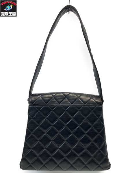 CHANEL　ヴィンテージ　マトラッセ　レザー　ショルダー CHANEL　ヴィンテージ　マトラッセ　レザー　ショルダー