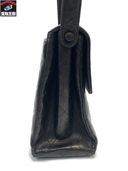 CHANEL　ヴィンテージ　マトラッセ　レザー　ショルダー CHANEL　ヴィンテージ　マトラッセ　レザー　ショルダー