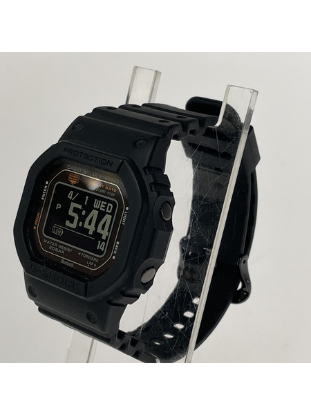 G-SHOCK DW-H5600-1JR G-SQUAD 5600 SERIES デジタル 腕時計