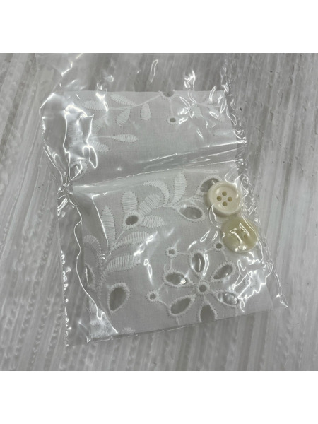 COMME des GARCONSnoir kei ninomiya レース サルペット 白(XS)