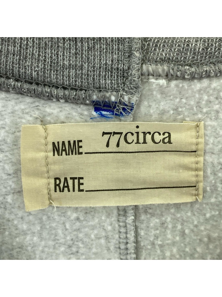 77CIRCA スウェット・トレーナー 胸元 アーチ ロゴ グレー