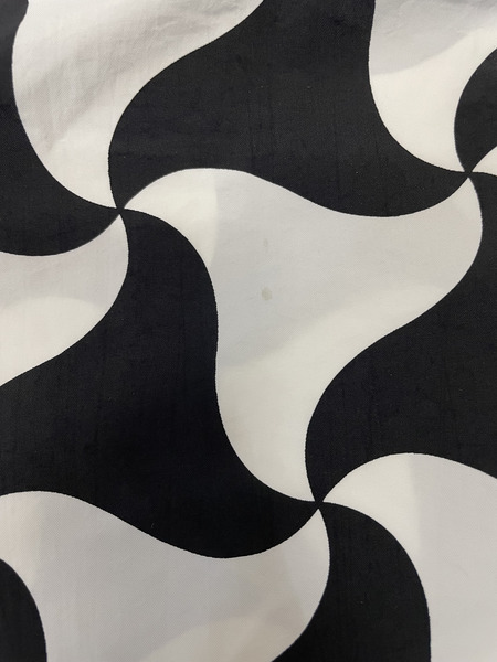 BOTTEGA VENETA 22SS ウェービートライアングルシャツ 50 白×黒[値下]