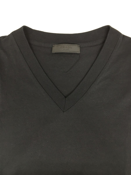 PRADA　メンズラグ衣料 Tシャツ　Vネック