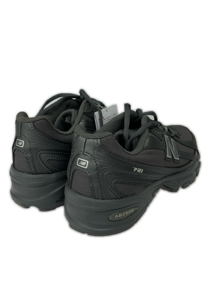 NEW BALANCE スニーカー CASTLEROCK SILVER METALLIC グレー (22.5)