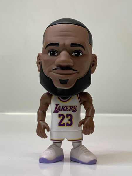 ZURU 5サプライズ！ NBA BALLERS シリーズ1 コモン ロサンゼルス・レイカーズ レブロン・ジェームズ 23番 アソシエーション 開封品 Los Angeles Lakers LeBron James