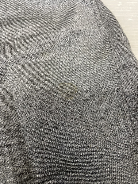 LOUIS VUITTON ロゴレザーパッチ スウェットパンツ L グレー RM142Q H6Y51WJUH[値下]