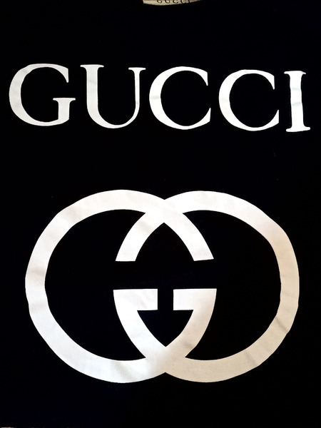 GUCCI インターロッキング ロゴ Tシャツ 黒