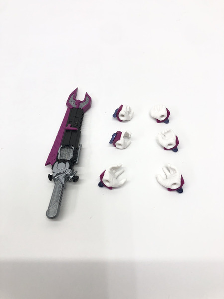 仮面ライダーガッチャード S.H.Figuarts 仮面ライダーガッチャード 仮面ライダーヴァルバラド