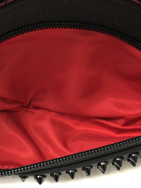 Christian Louboutin スパイクスタッズ ボディバッグ