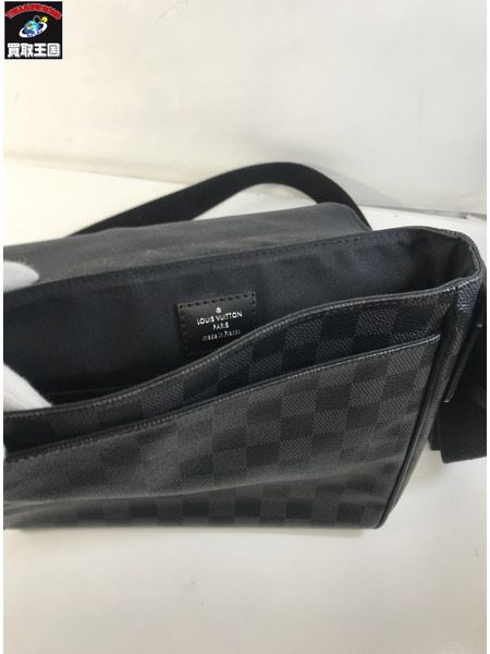 LV ディストリクト ショルダー バッグ MM