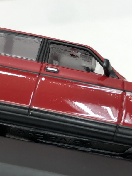 1/43 ボルボ 240 GL ブレーク 1986