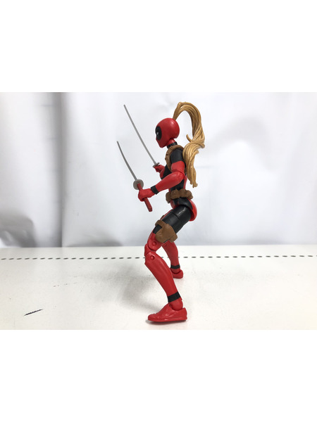 MARVEL ＬＡＤＹ　ＤＥＡＤＰＯＯＬ