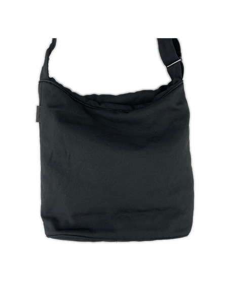 ISSEY MIYAKE キャンバスショルダーバッグ 黒