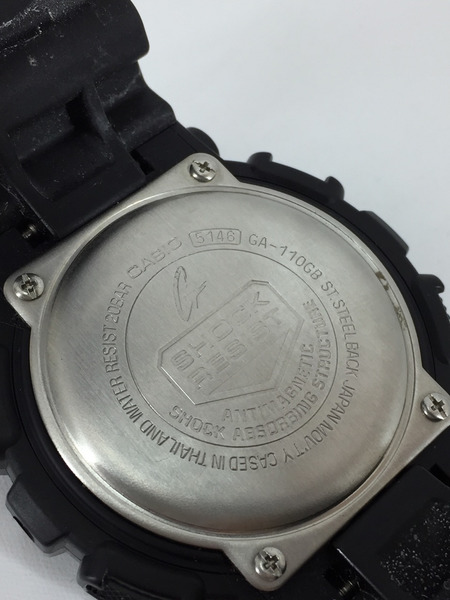 G-SHOCK ﾌﾞﾗｯｸ×ｺﾞｰﾙﾄﾞｼﾘｰｽﾞ GA-110GB-1AJF ｸｫｰﾂ 腕時計