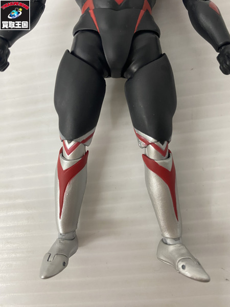 S.H.Figuarts ウルトラマンオーブ サンダーブレスター