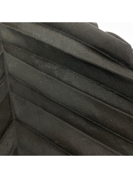 ISSEY MIYAKE プリーツ巾着バッグ 黒