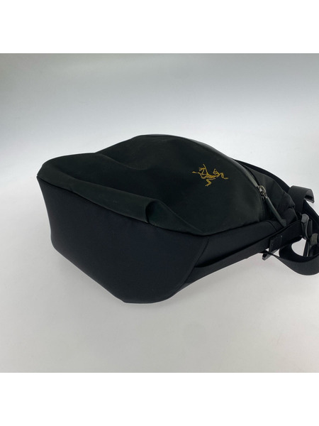 ARC'TERYX ショルダーバッグ Arro8 BLACK