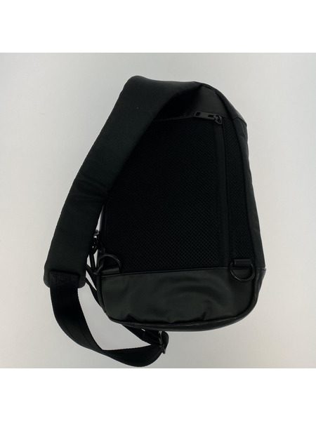 DIESEL ボディバッグ BLK ラムレザー