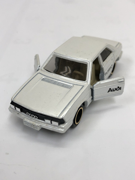 トミカ audi turbo　5000　白