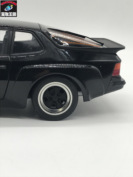 1/18 AUTOart ポルシェ 924 カレラ GT 1980