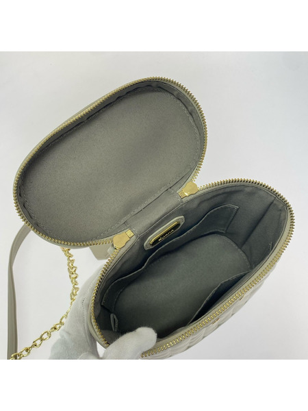 charles&keith トートバッグ チェーンハンドル エコレザートートバッグ 白