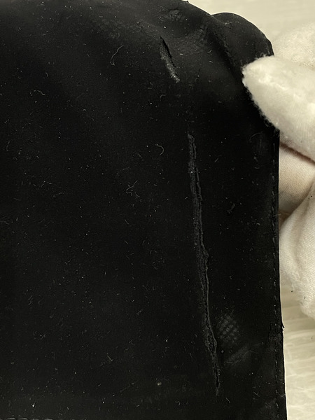CHANEL マトラッセキャビアスキン ラウンドジップロングウォレット 27823385