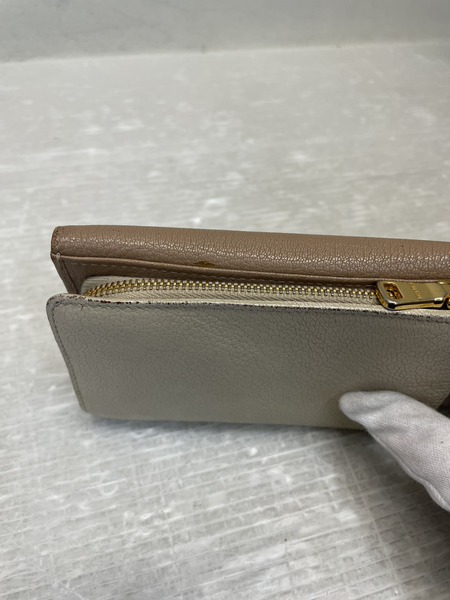 miumiu リボンチャーム バイカラー コンパクトウォレット 茶[値下]