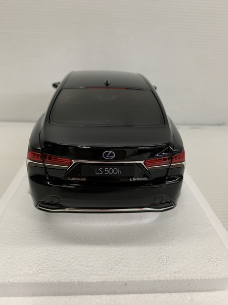 1/18スケールカー AUTOart 1/18 Lexus L500h