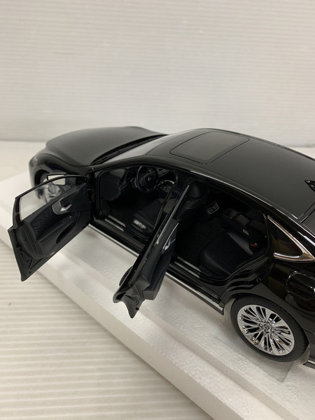 1/18スケールカー AUTOart 1/18 Lexus L500h