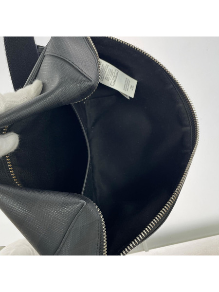 BURBERRY ボディバッグ ウエストポーチ 黒