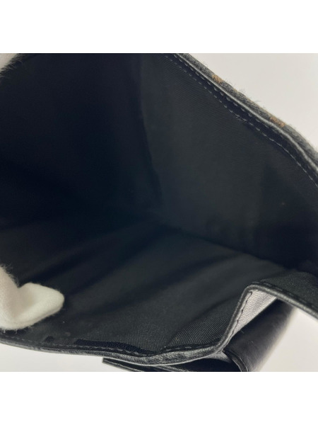 コンパクトウォレット FENDI ズッカ柄