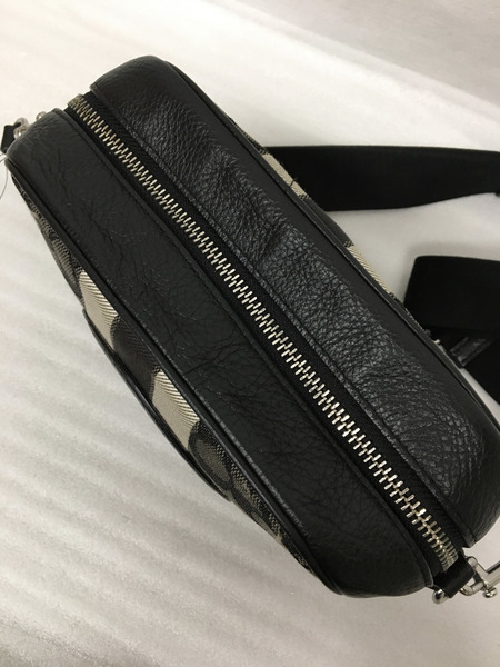 ショルダーバッグ シグネチャー BLK