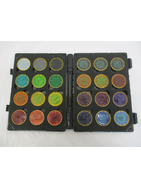 メーカー 仮面ライダー変身アイテム DXオーメダル 24種セット ホルダー付属