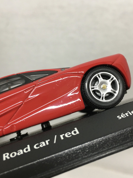 MINICHAMPS 1/43 Mclaren F1 Road car red