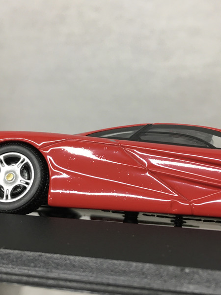 MINICHAMPS 1/43 Mclaren F1 Road car red