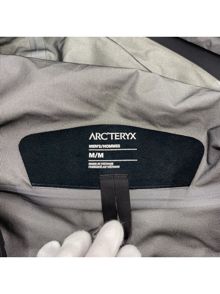 ARC'TERYX BETA LT JACKET (M)