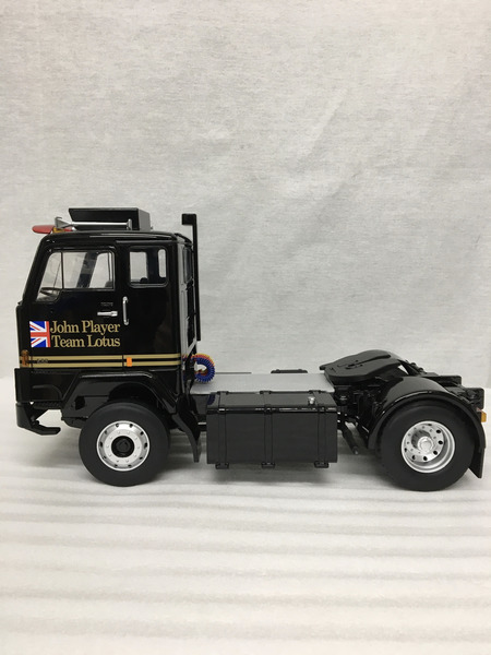 ロードキングス1/18 Volvo F88 1978 ユニオンジャック