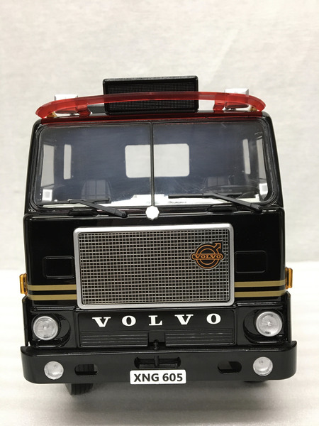 ロードキングス1/18 Volvo F88 1978 ユニオンジャック