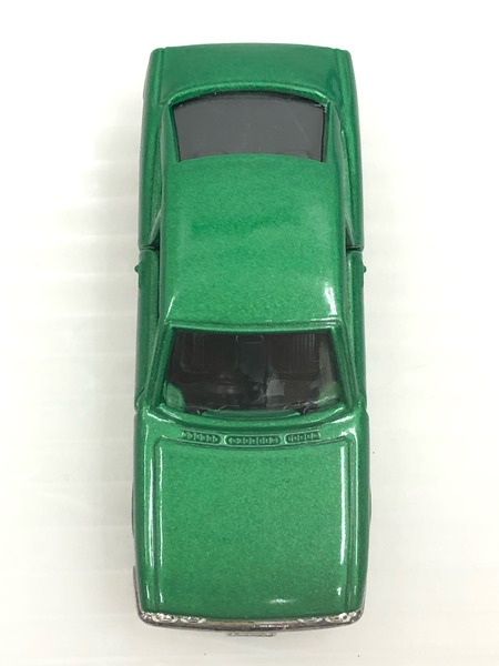 トミカ 黒箱 10 1/62 いすず 117 クーペ 1800XE 緑