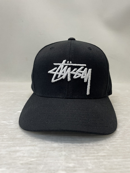 STUSSY ロゴ刺繍 スナップバックキャップ 黒