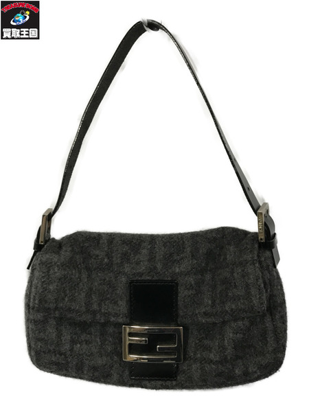  FENDI ウールマンマ ズッカ柄ショルダーバッグ