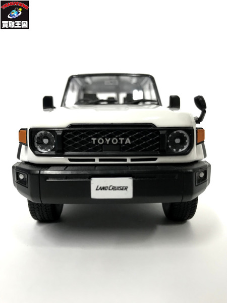 TOYOTA トヨタ LAND CRUISER 1/30 040 スーパーホワイトⅡ カラーサンプル ミニカー 非売品｜商品番号：2100210359825  - 買取王国ONLINESTORE