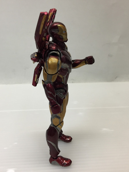 BANDAI  S.H.Figuarts アイアンマン 85