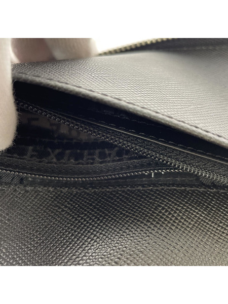 ARMANI EXCHANGE ランドジップ長財布 黒